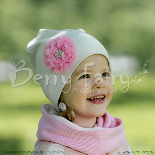 Купить Комплект Молочная шапка с цветком и молочно-розовый снуд